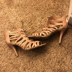 Nine West nude / light pink heels